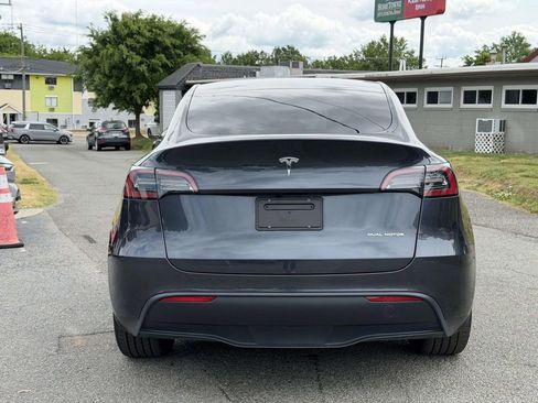 Used 2024 Tesla Model Y Long Range AWD/4WD image 20