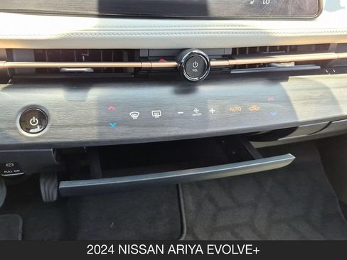 Used 2024 Nissan Ariya FWD image 24