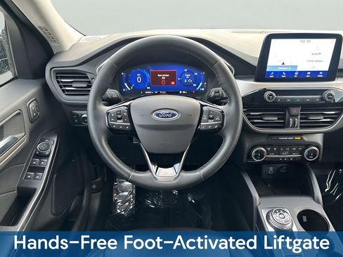 Used 2022 Ford Escape SEL w/ Technology Package image 14