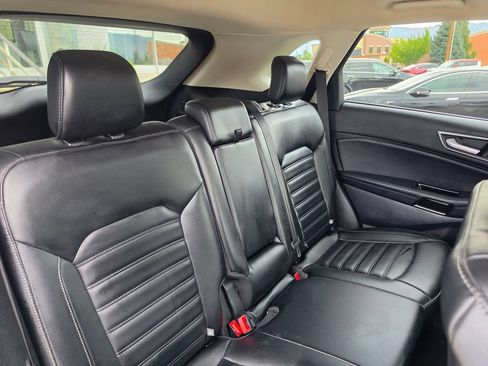 Used 2020 Ford Edge SEL AWD/4WD image 13