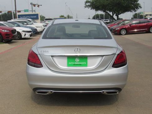 Used 2020 Mercedes-Benz C 300 Sedan w/ Premium Package image 10