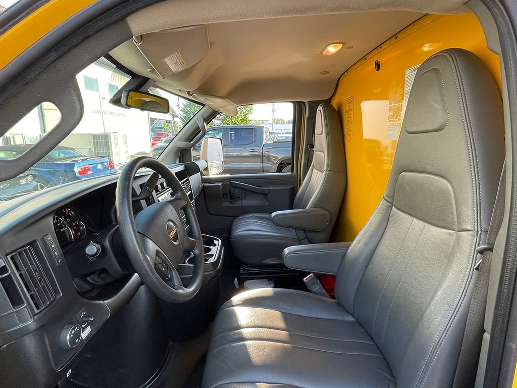 Used 2021 GMC Savana 3500 Extended w/ Power Convenience Package RWD image 23