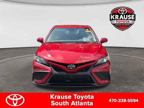 Used 2023 Toyota Camry SE FWD image 2
