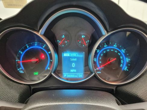 Used 2016 Chevrolet Cruze LT image 23