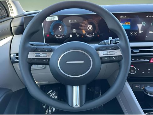 Used 2025 Hyundai Tucson SEL image 12