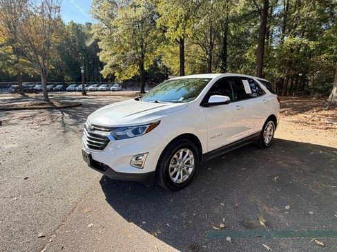 Used 2018 Chevrolet Equinox LT image 2