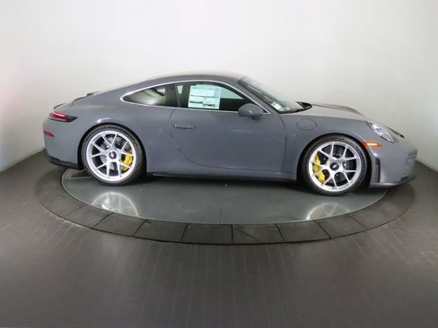 Certified 2026 Porsche 911 GT3 RWD image 8