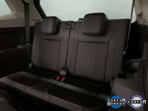 Used 2023 Volkswagen Tiguan SE w/ Panoramic Sunroof Package image 79