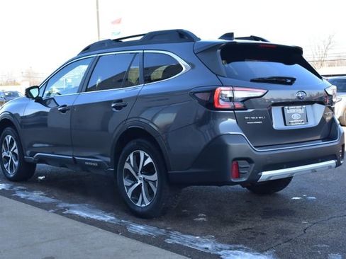 Used 2022 Subaru Outback Limited image 10