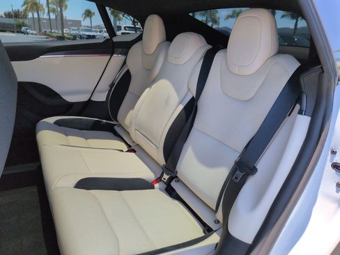 Used 2026 Tesla Model S Plaid AWD/4WD image 31