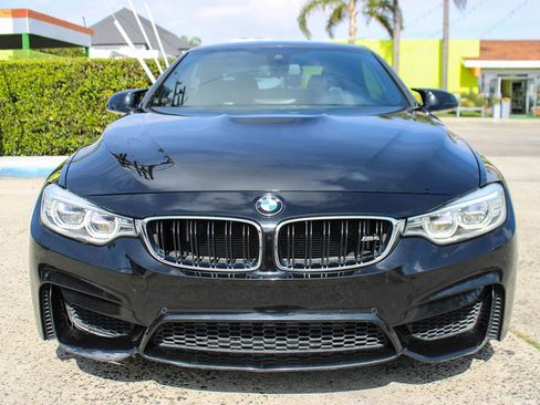Used 2015 BMW M4 Convertible image 9