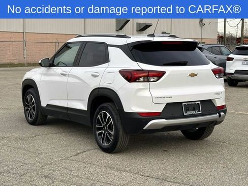 Certified 2024 Chevrolet TrailBlazer LT w/ LT Cold Weather Package image 3