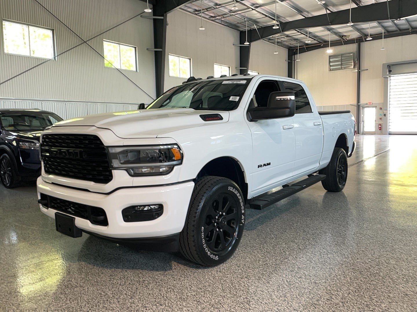 Used 2024 RAM 2500 Big Horn w/ Night Edition AWD/4WD image 4