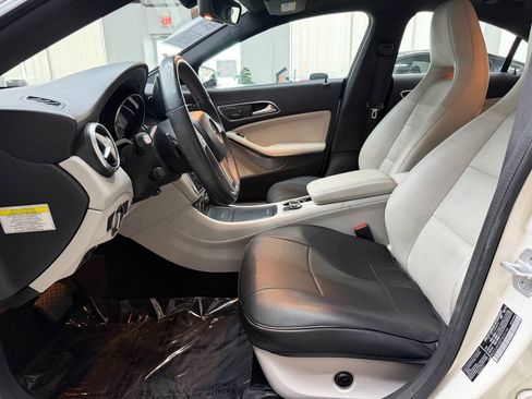 Used 2014 Mercedes-Benz CLA 250 image 11