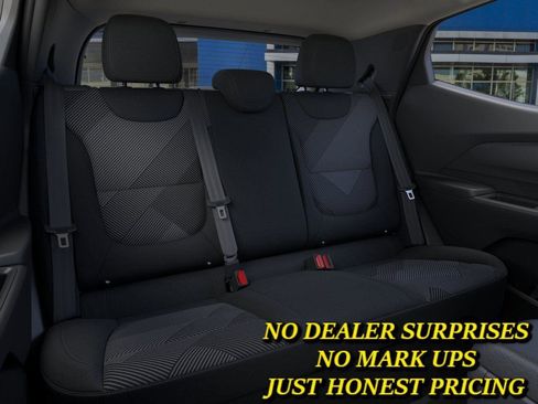 New 2027 Chevrolet Bolt LT w/ Comfort Package FWD image 17