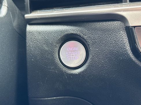 Used 2024 Kia Sorento S image 34