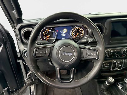 Used 2023 Jeep Gladiator Sport AWD/4WD image 11