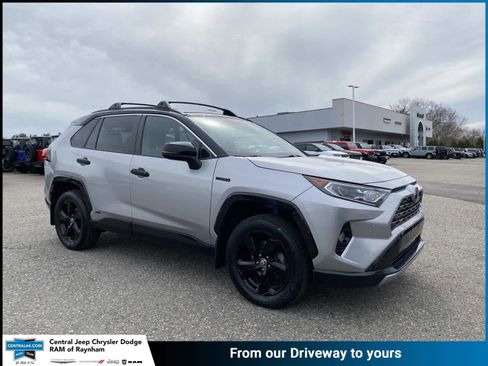 Used 2021 Toyota RAV4 XSE image 1