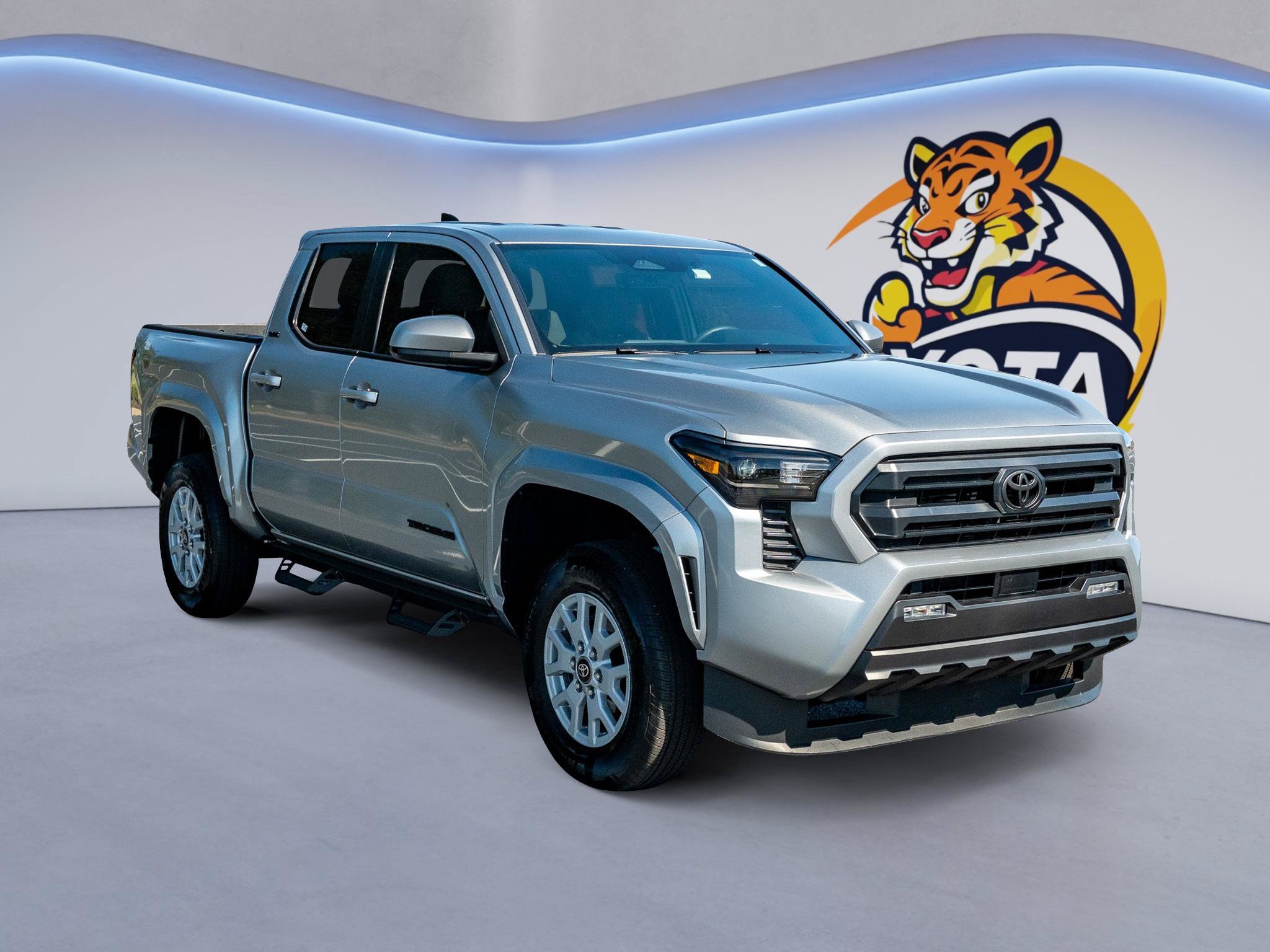 Used 2026 Toyota Tacoma SR5 AWD/4WD image 3