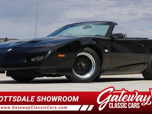 Used 1992 Pontiac Firebird Convertible RWD image 1