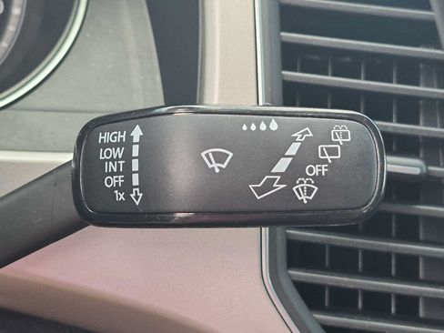 Used 2019 Volkswagen Atlas SE AWD/4WD image 27