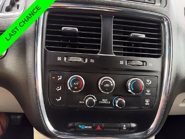 Used 2019 Dodge Grand Caravan SXT FWD image 17