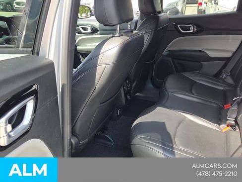 Used 2025 Jeep Compass Limited AWD/4WD image 8