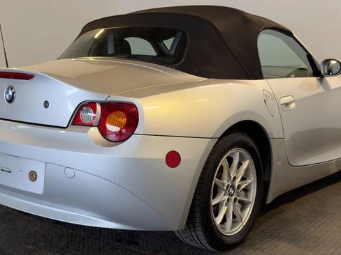 Used 2003 BMW Z4 2.5i RWD image 4