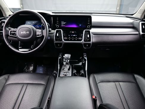 Used 2023 Kia Sorento SX image 19