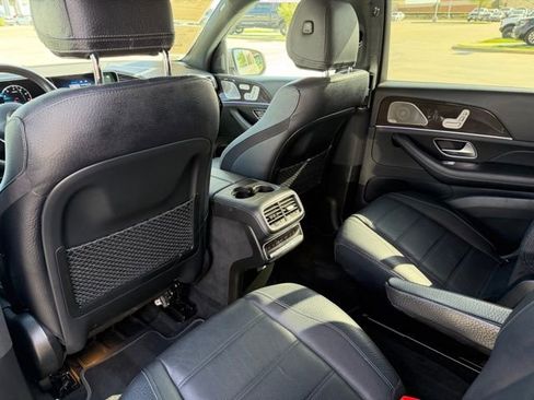 Used 2021 Mercedes-Benz GLS 450 4MATIC image 22