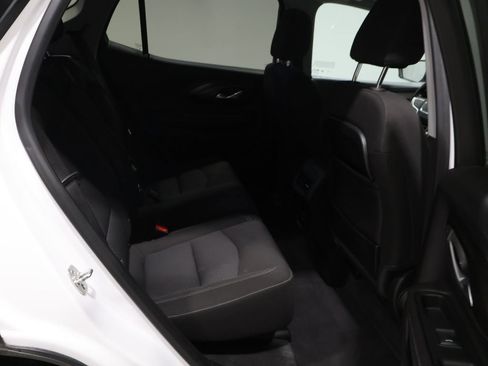 Used 2024 GMC Terrain SLE image 20