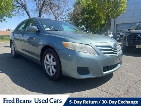 Used 2011 Toyota Camry LE w/ LE Extra-Value Pkg FWD image 1