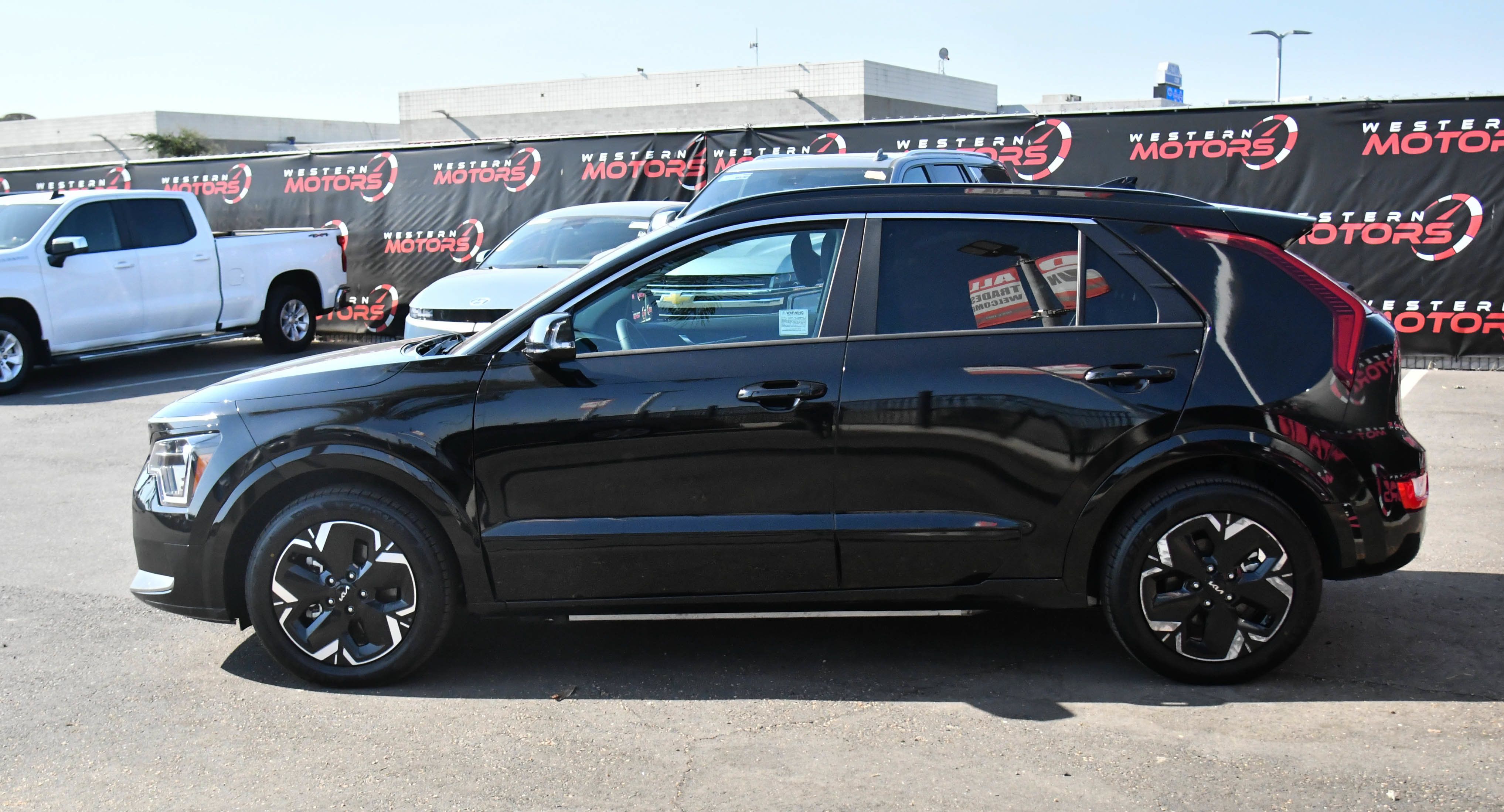 Used 2025 Kia Niro Wind FWD image 4
