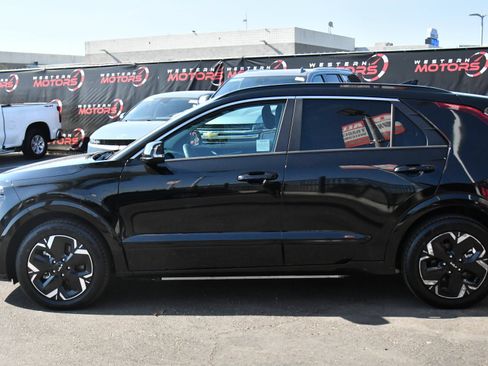 Used 2025 Kia Niro Wind FWD image 4