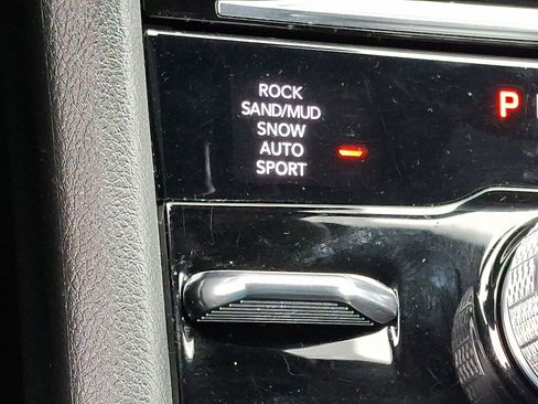 Used 2023 Jeep Grand Cherokee Overland w/ Luxury Tech Group IV image 24