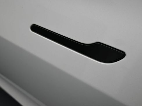 Used 2023 Tesla Model 3 Standard Range image 28