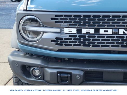 Used 2022 Ford Bronco Badlands image 9