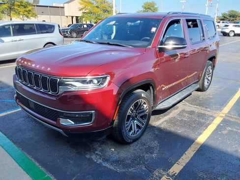 Used 2024 Jeep Wagoneer Series II w/ Flexible Seating Group AWD/4WD image 43