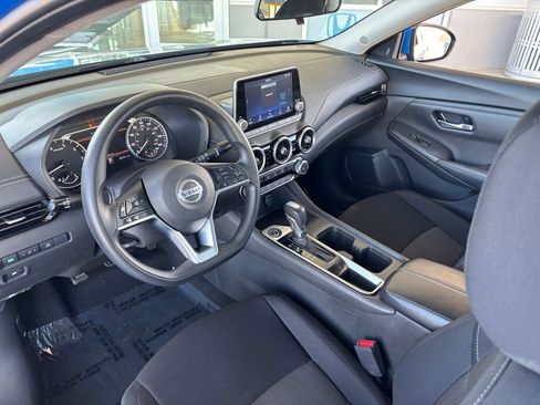 Used 2023 Nissan Sentra SV FWD image 9
