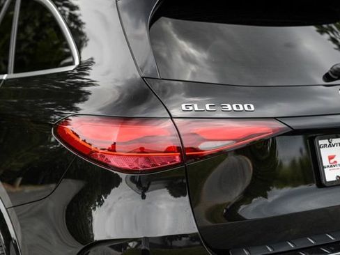Used 2024 Mercedes-Benz GLC 300 4MATIC w/ AMG Line image 15