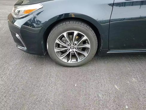 Used 2017 Toyota Avalon XLE Premium image 7