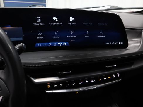 Used 2024 Cadillac XT4 Premium Luxury AWD/4WD image 3