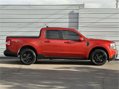 Used 2022 Ford Maverick Lariat w/ Lariat Luxury Package image 9