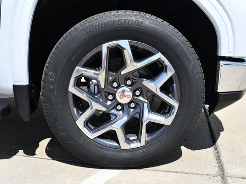 New 2026 GMC Sierra 1500 SLT w/ SLT Premium Plus Package AWD/4WD image 4