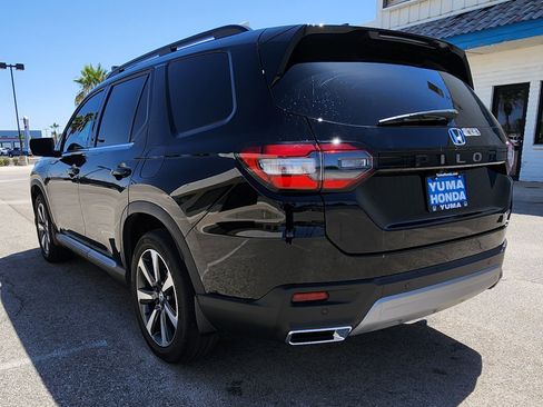 Used 2024 Honda Pilot Touring image 7