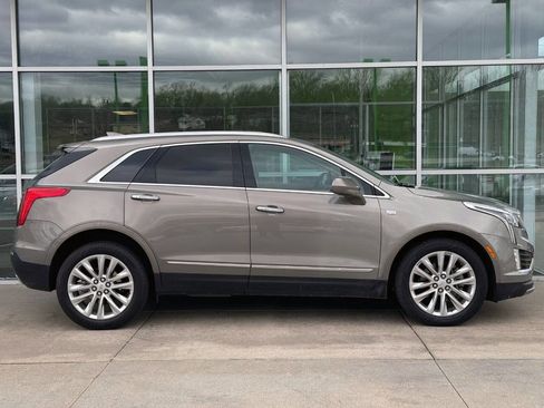 Used 2018 Cadillac XT5 Platinum w/ Driver Assist Package image 6