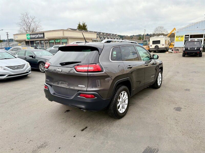 Used 2014 Jeep Cherokee Latitude w/ Cold Weather Group AWD/4WD image 5