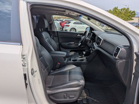Used 2021 Kia Sportage EX w/ EX Technology Package AWD/4WD image 28