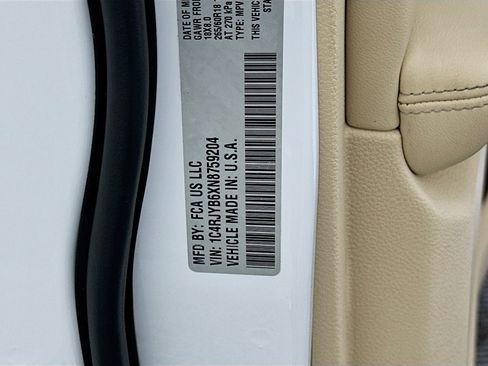 Used 2022 Jeep Grand Cherokee Limited 4xe image 12