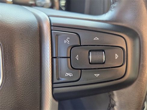 Used 2022 GMC Yukon XL Denali image 34